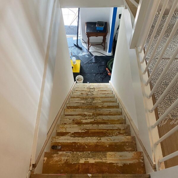 Eiken Z-traprenovatie, bloktraprenovatie, Z-trap, traprenovatie met eiken, design traprenovatie, moderne traprenovatie