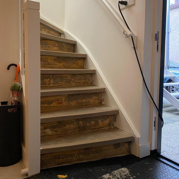 Oude trap in jaren 30 woning renoveren Rosmalen.jpg