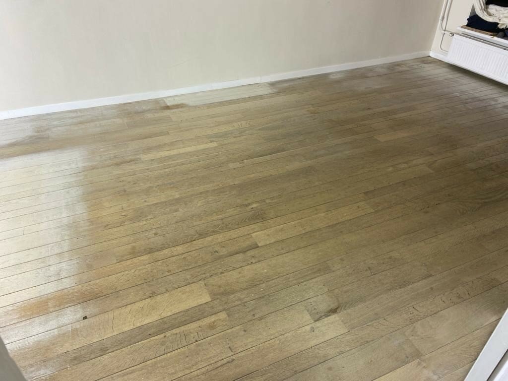 Onderhoud houten vloer mislukt kleurverschil whitewash slijtage Breda Den Bosch Zaltbommel.jpg