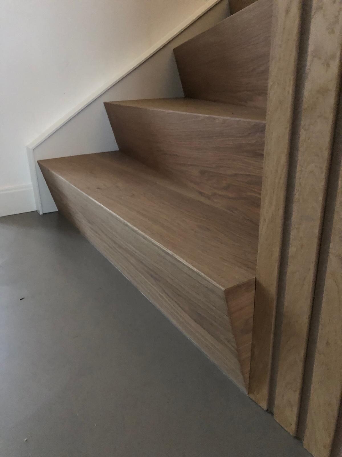 Eikenhouten Z-traprenovatie, bloktraprenovatie, bloktrap, Z-trap, 's-Hertogenbosch, Den Bosch, Rosmalen.jpg