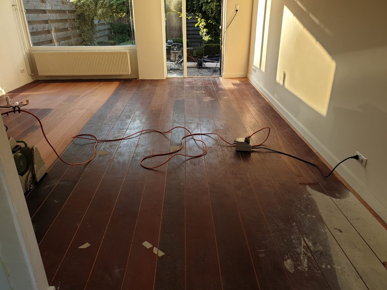 Merbau vloer behandelen