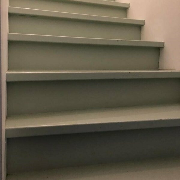 Vuren trap wordt eiken Z-trap door traprenovatie in Utrecht.jpg