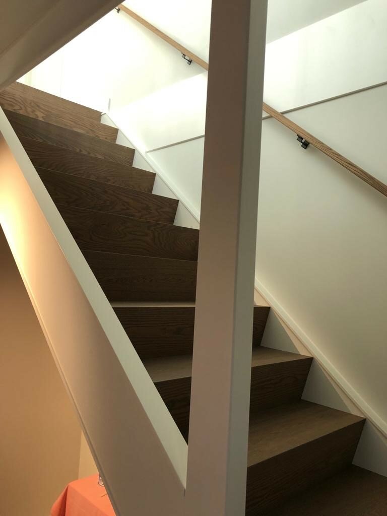 Eiken Z-traprenovatie met eiken Z overzettreden Z-trap bouwtrap Den Bosch Rosmalen.jpg