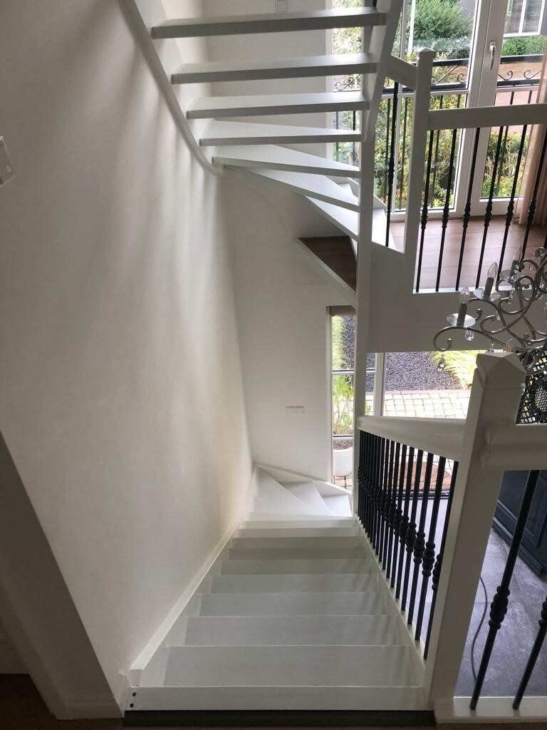 Brons HPL overzettreden cortenstaal look Herpt Den Bosch traprenovatie.jpg