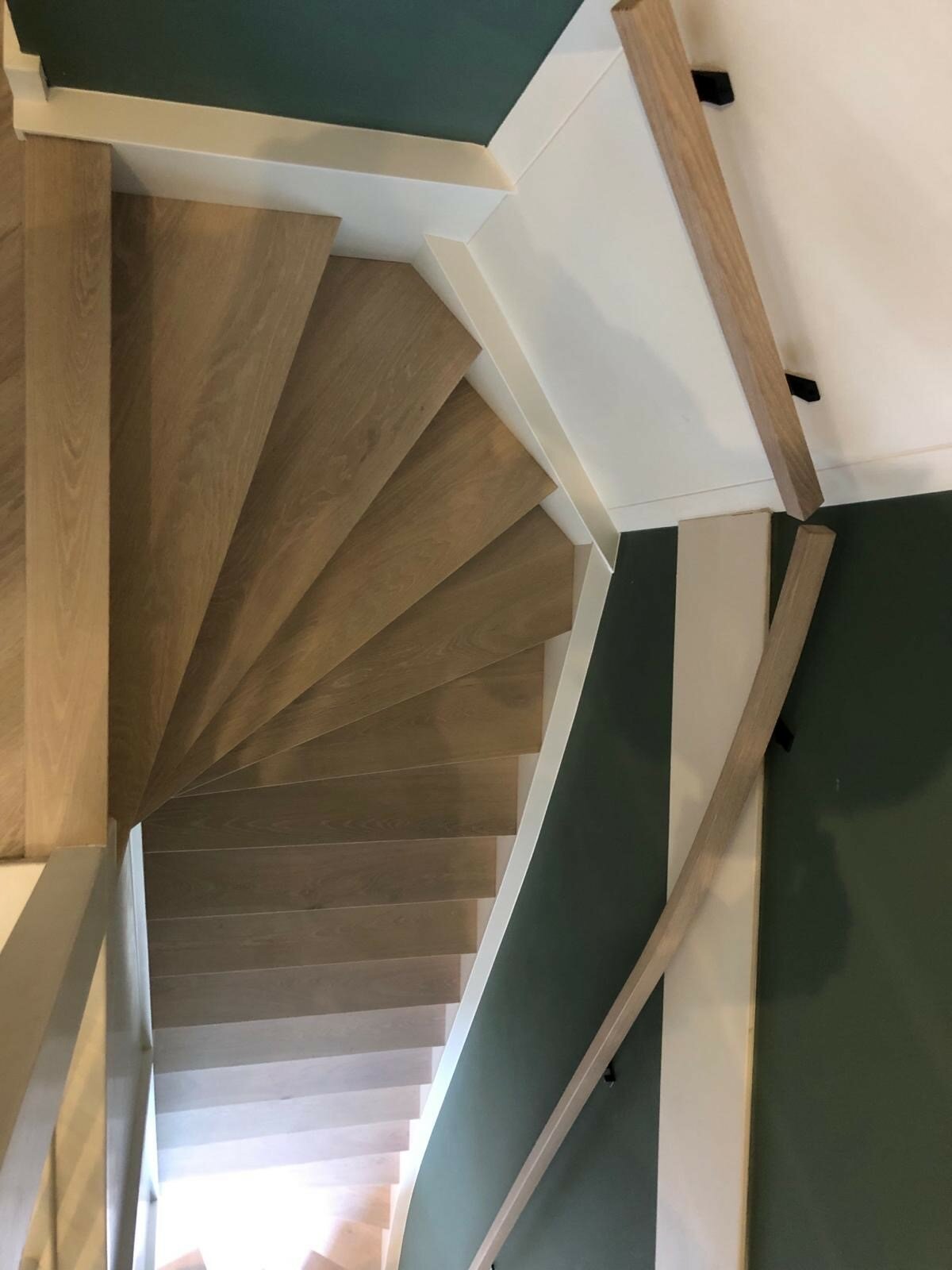 Eiken overzettreden Z-trap door traprenovatie nieuwbouw trap Utrecht Den Bosch Rosmalen.jpg