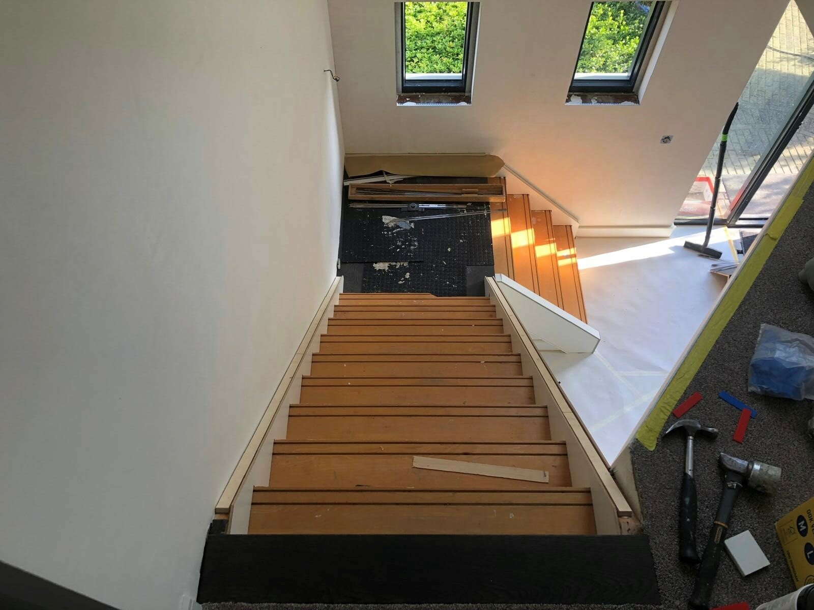 Z-traprenovatie Den Bosch Hedel Rosmalen Z-trap zwart eiken met RVS leuning.jpg