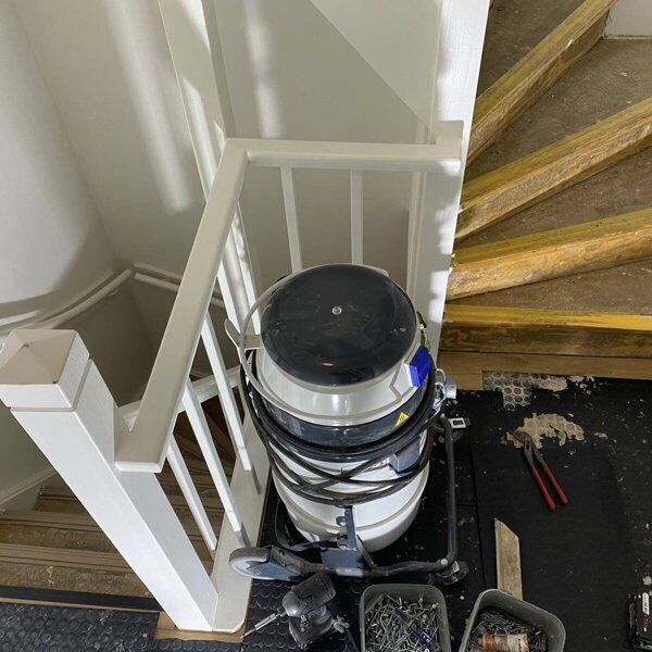 Jaren 30 woning traprenovatie warme tint.jpg