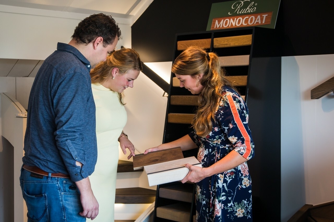 traprenovatie showroom bas van genderen