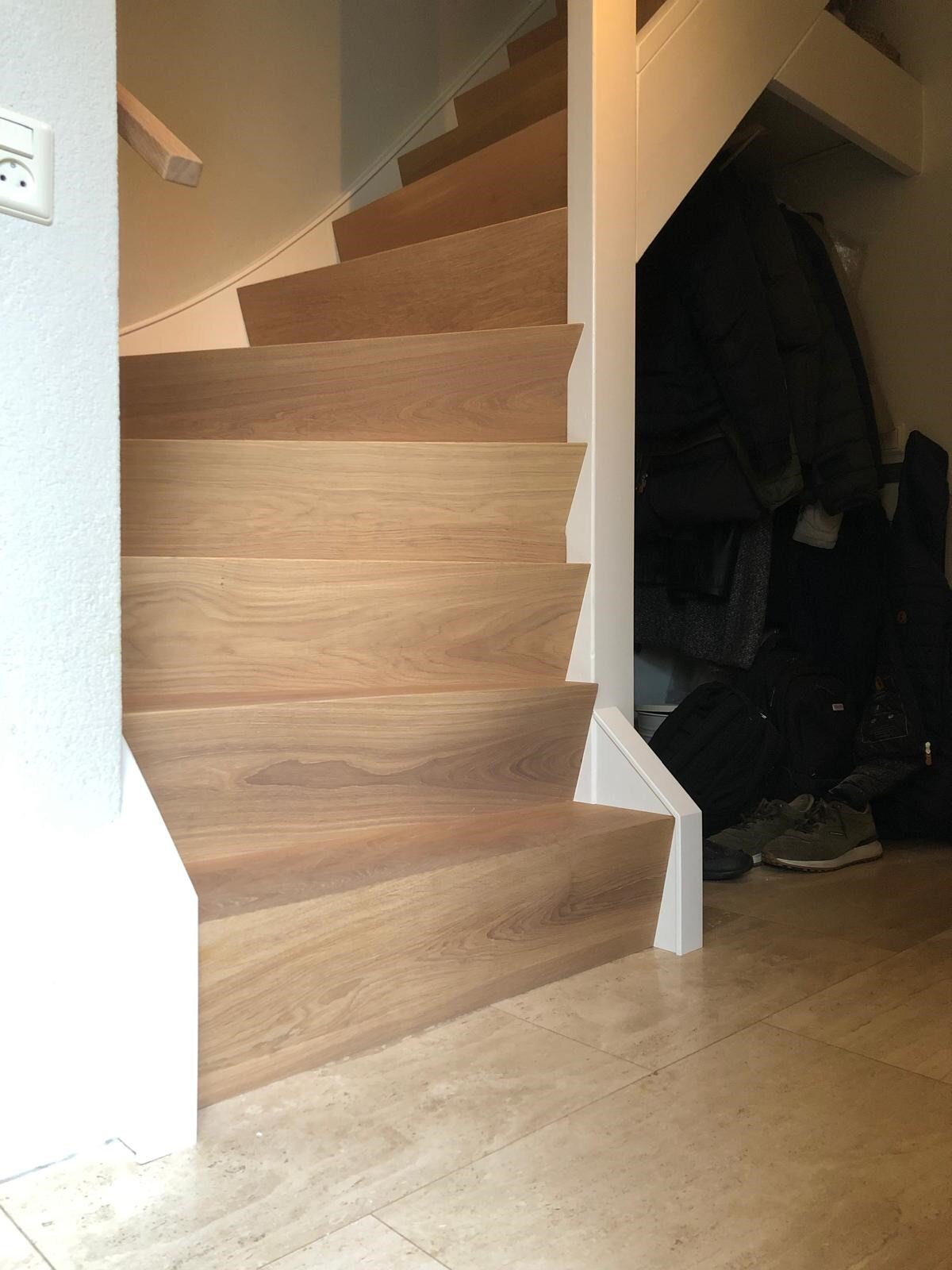 Eiken bloktrap Z-trap door traprenovatie naturel eiken noestvrij.jpg