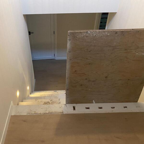 Eiken traprenovatie, Z-trap, bloktrap, open trap, dichte trap, design traprenovatie, eikenhoute Den Bosch, Rosmalen, Drunen, Vlijmen, Waalwijk.JPG