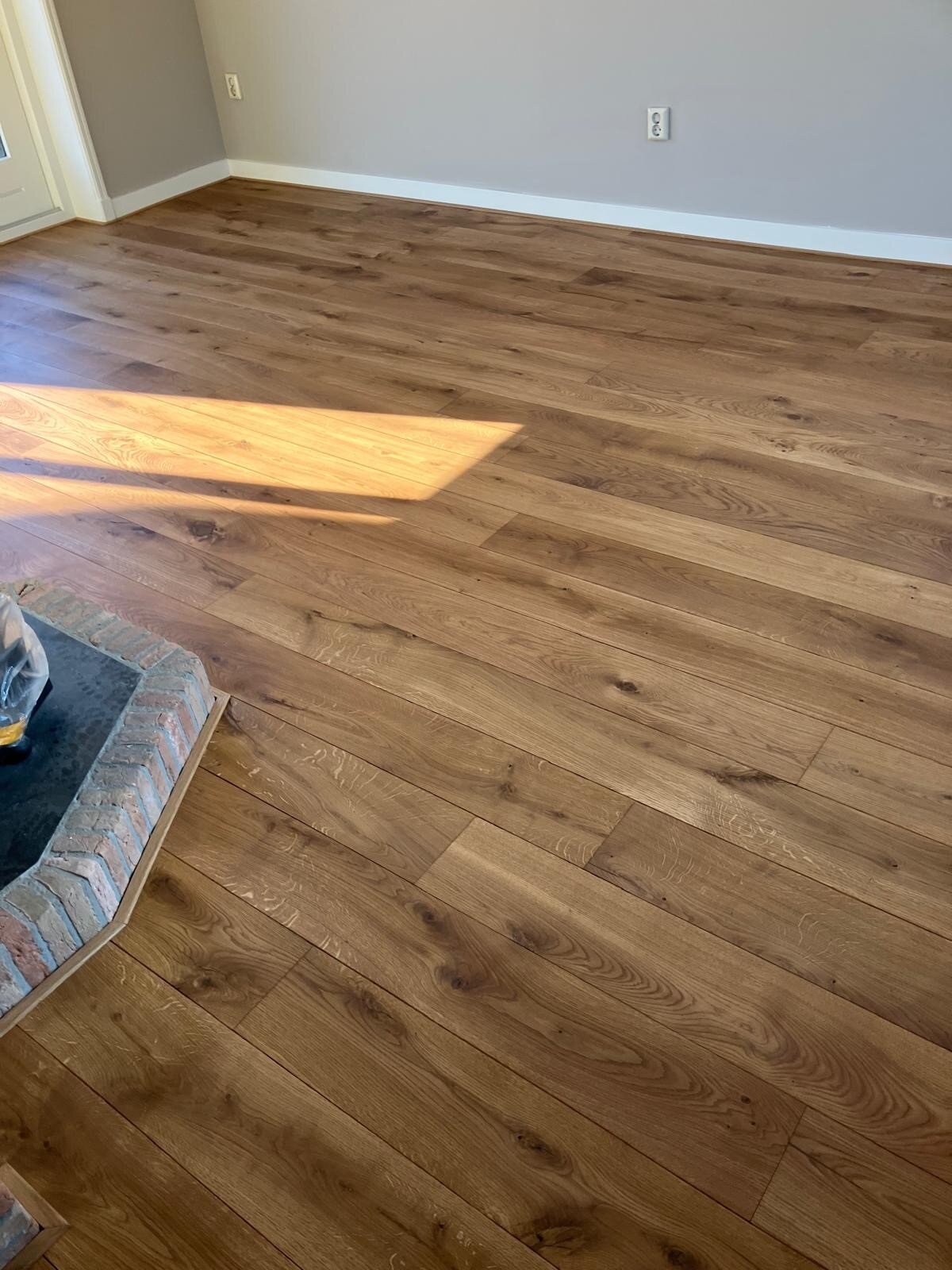 Eiken vloer weer als nieuw in Zaltbommel.jpg