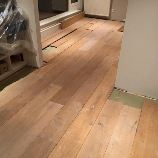 Houten vloer donkerder maken tips voor een warme look