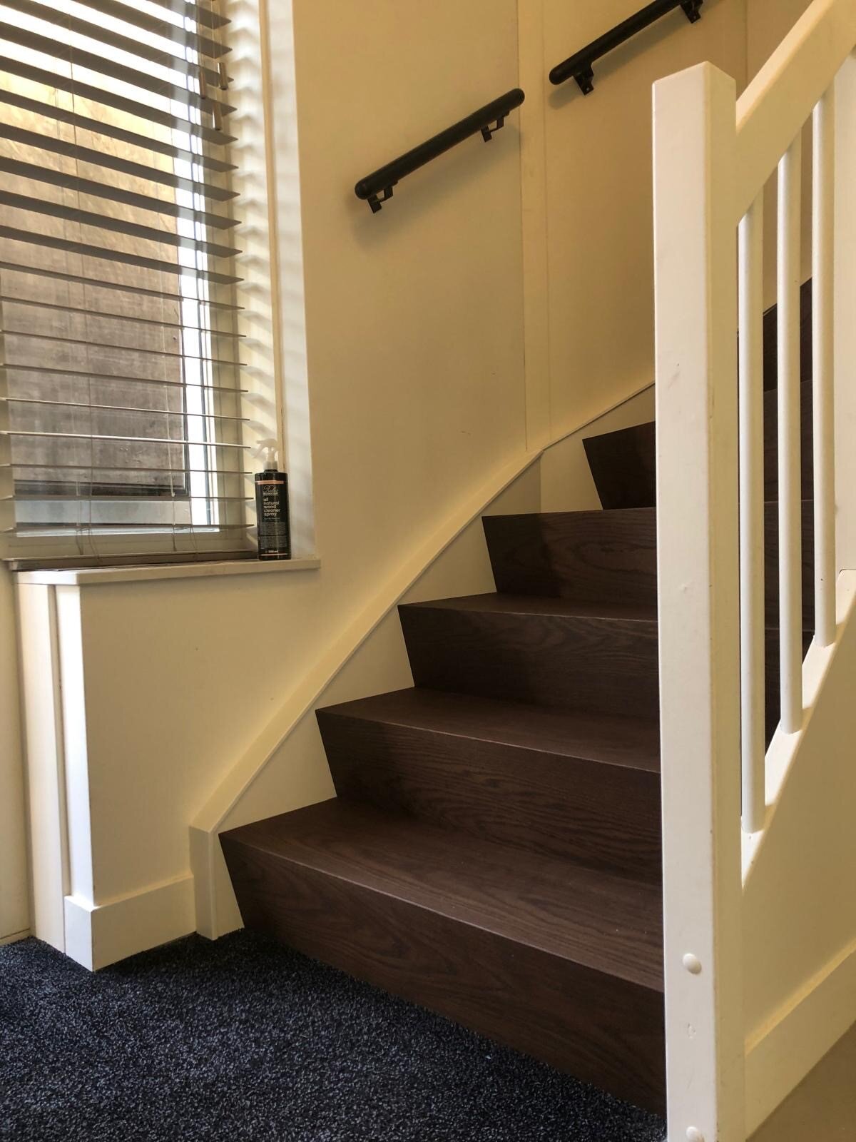 Vurenhouten nieuwbouwtrap wordt eiken Z-trap donker eiken in Haarsteeg Vlijmen Drunen Den Bosch Waalwijk.jpg