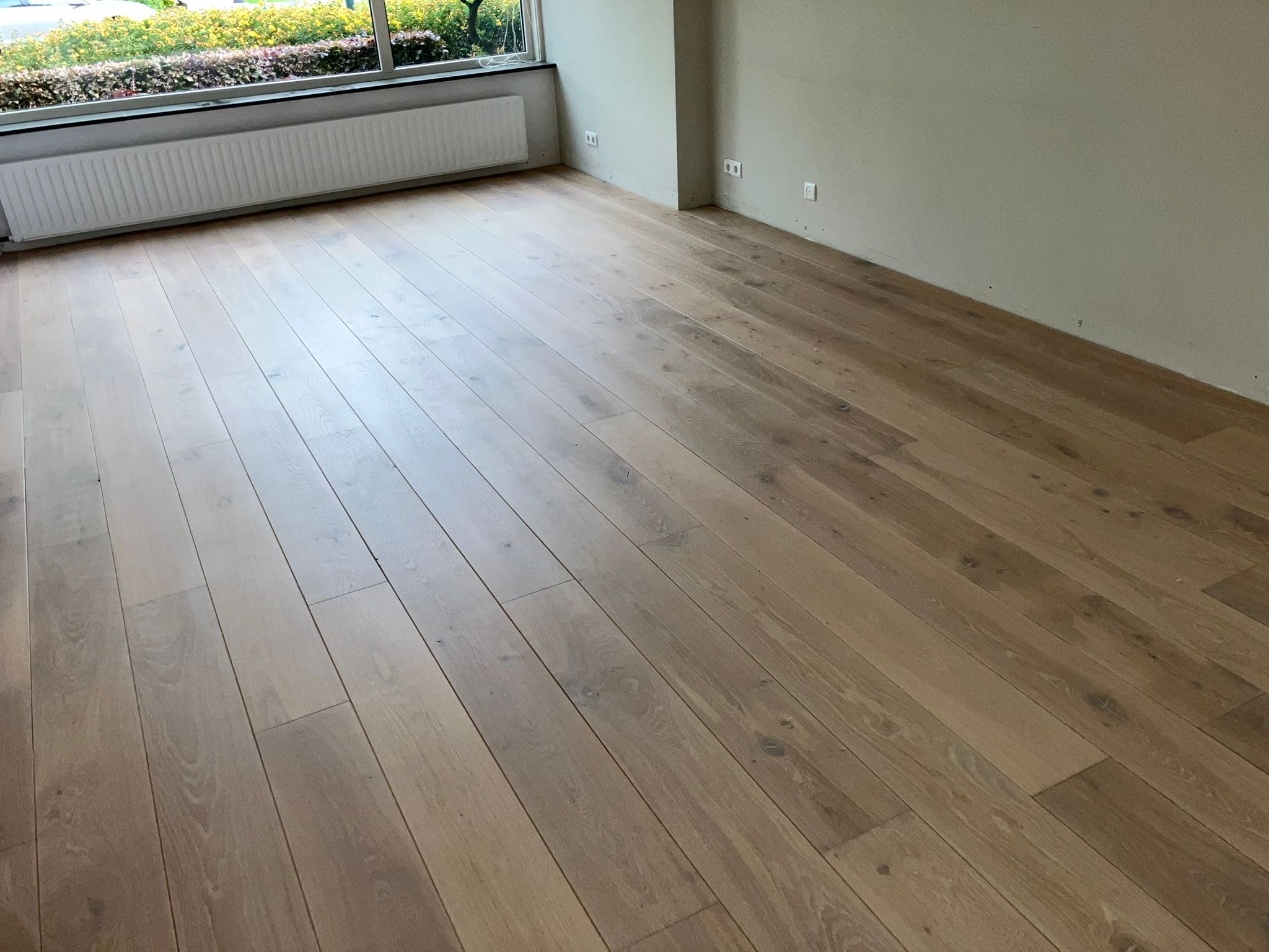 Eiken vloer schuren en behandelen met Rubio Monocoat Oil Smoke 2C Den Bosch natuurlijke look.JPG