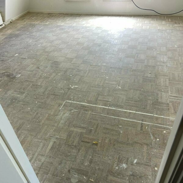 Oude mozaïek vloer schuren en oliën donkerder Veen Waalwijk.jpg