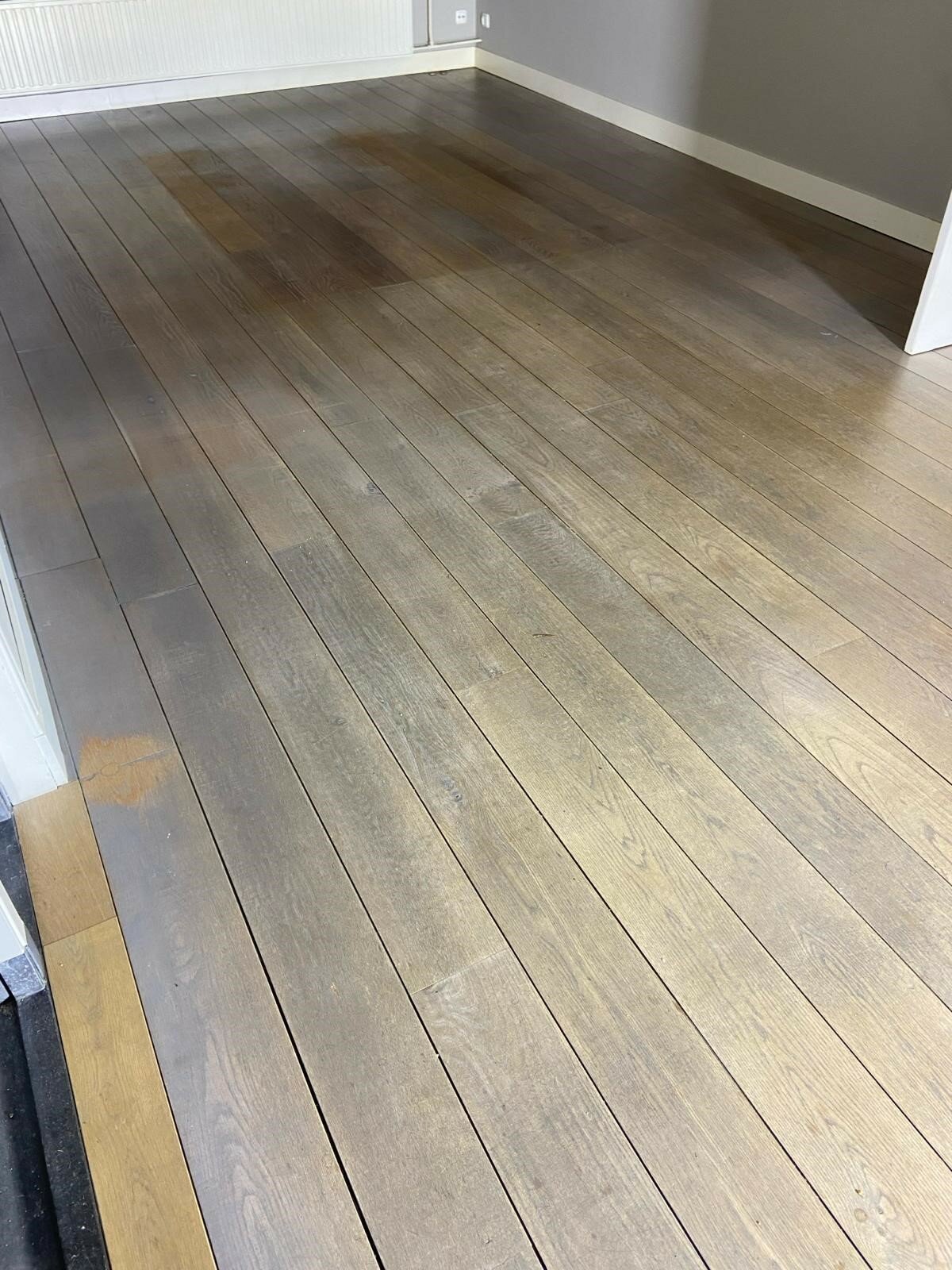 Eiken vloer schuren en in lichtere kleur oliën in den bosch, rosmalen, engelen, vlijmen, drunen.jpg