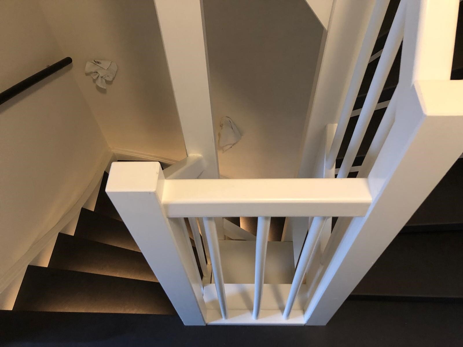 Traprenovatie met vinyl lederlook leerlook antraciet zwart Den Bosch, 's-Hertogenbosch, Vlijmen, Drunen, Rosmalen.jpg