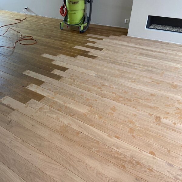 Eiken vloer bijleggen, aanhelen, vertand doorleggen, Zaltbommel, Den Bosch, Waalwijk, Vlijmen, Drunen.jpg