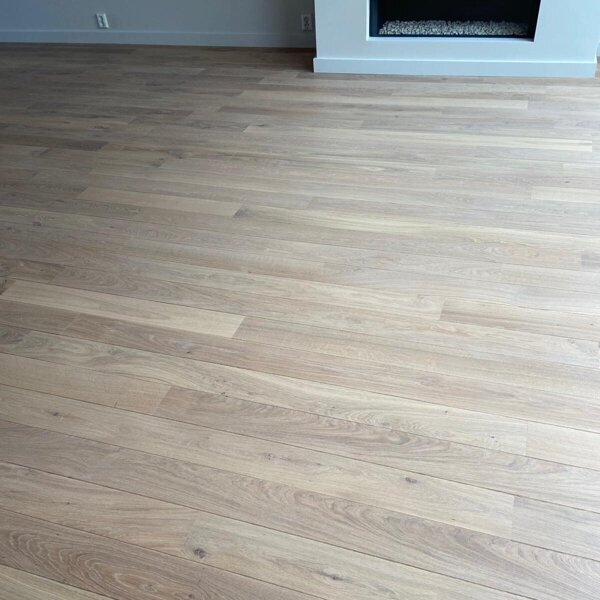 Eiken vloer vertand aanhelen, bijleggen, aanbouw, doorleggen Zaltbommel, Den Bosch, Wijk en Aalburg.jpg