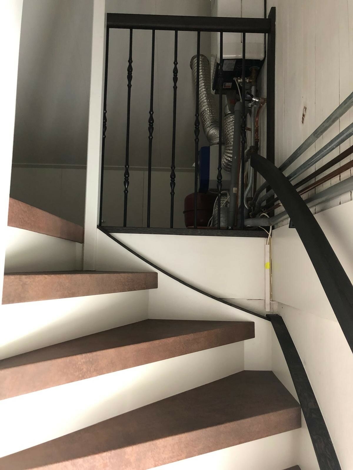 Traprenovatie met balustrade traphek nieuw smeedijzer metaal eiken Rosmalen Den Bosch Zaltbommel Utrecht.jpg