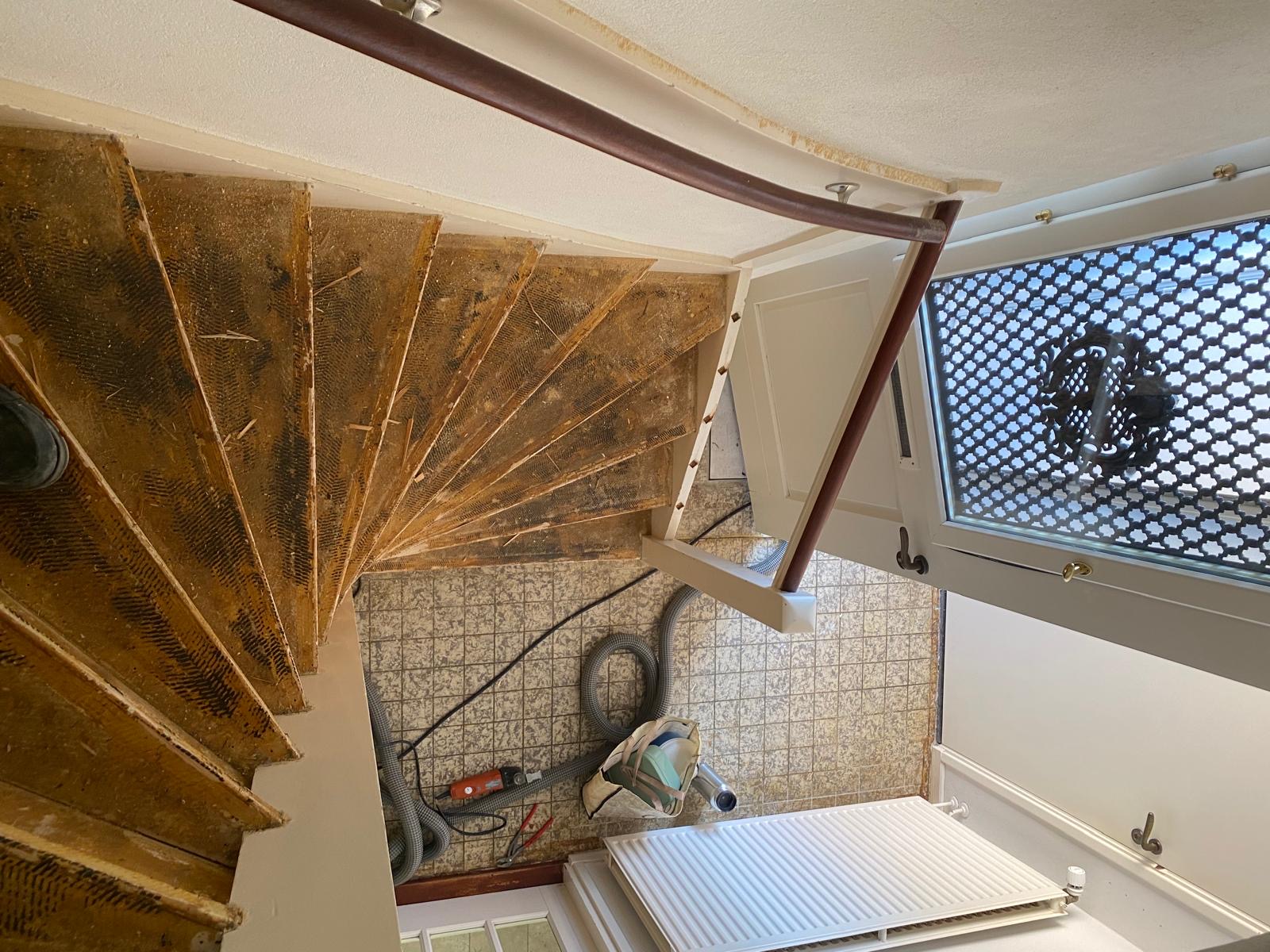 Bruine traprenovatie, bruin lederlook, bronskleurige leerlook, leatherlook, Den Bosch, Rosmalen, Zaltbommel.JPG