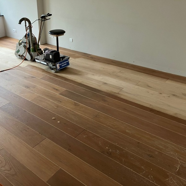 Eiken vloer van vergeeld naar whitewash Den Bosch.JPG