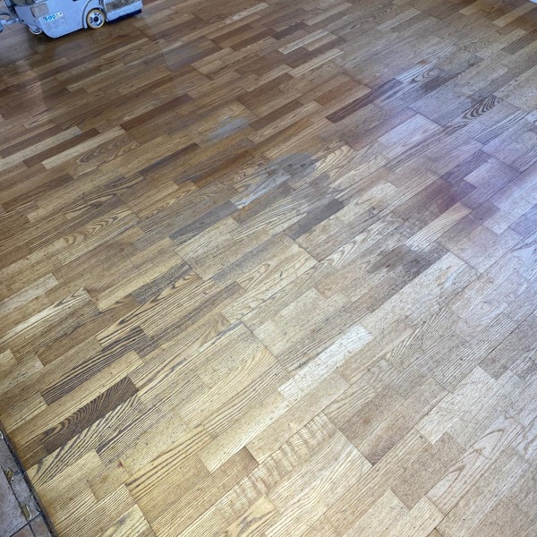 Glans verloren houten vloer Zaltbommel.JPG