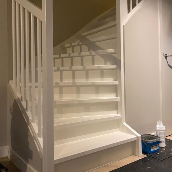 Nieuwbouw trap wordt zwart eiken Z-trap in brabant.jpg