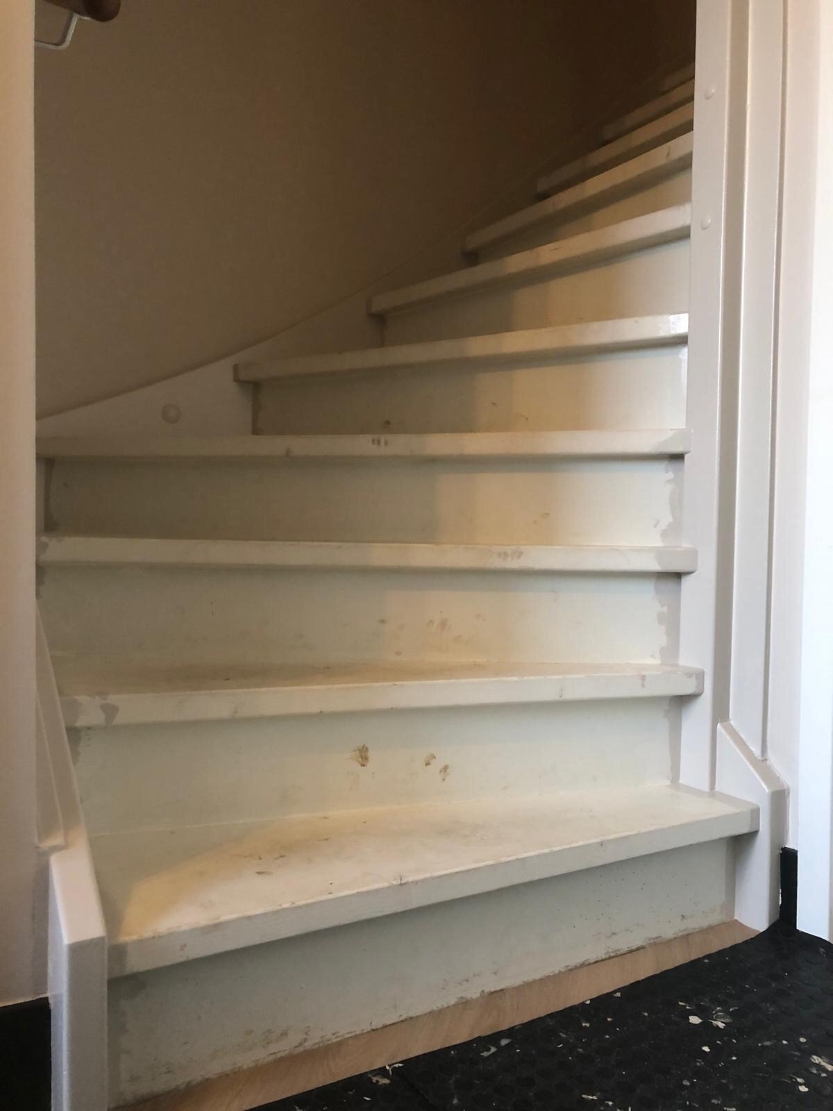 Zwart eiken traprenovatie met LED in Den Bosch Rosmalen Empel Engelen.jpg