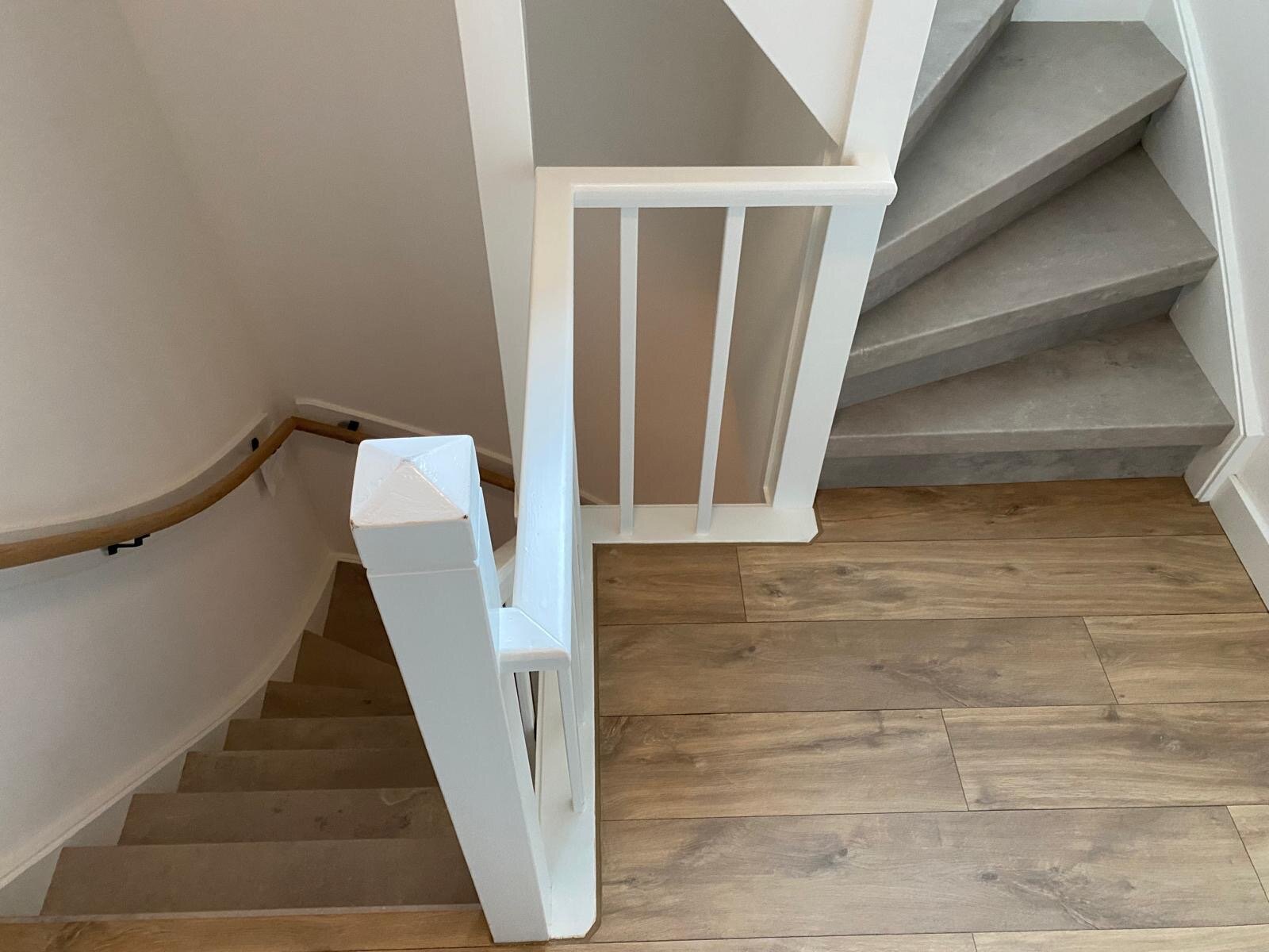 Rust, warmte, eenheid, contrast, traprenovatie met vinyl overzettreden Rosmalen.jpg