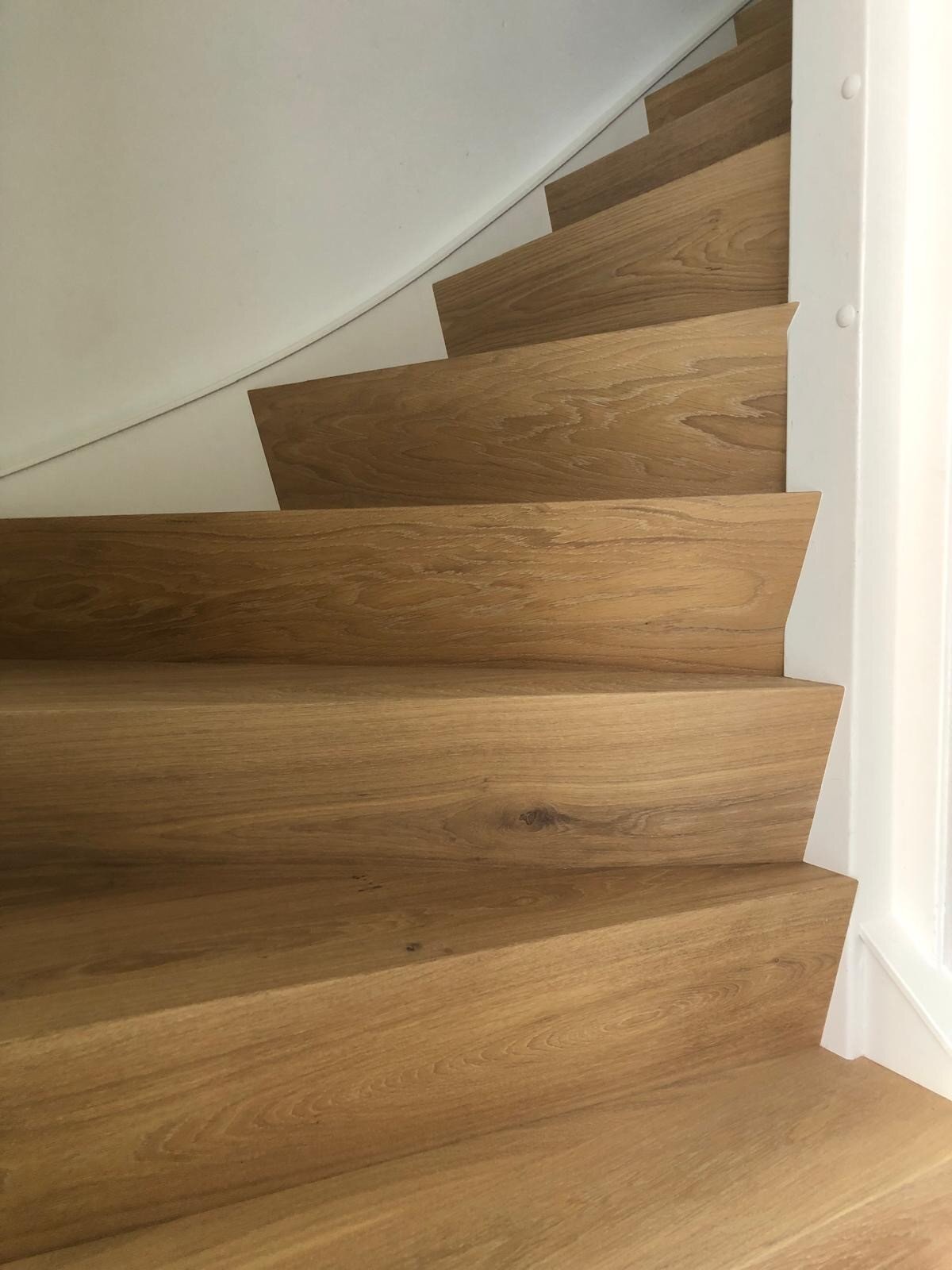 Z-trap met zijwang, door traprenovatie, nieuwbouwwoning, Gorinchem, Utrecht, Zaltbommel.jpg