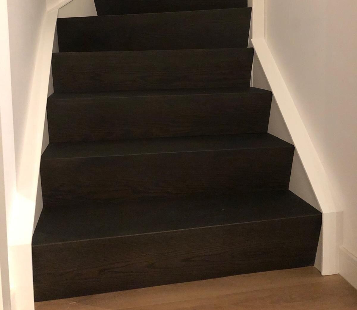 trap idee zwart hout.jpg