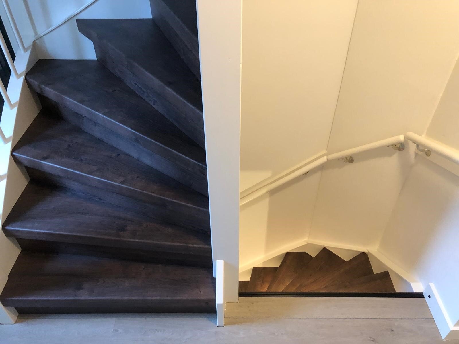 Traprenovatie met HPL laminaat overzettreden donkerbruin met LED Zaltbommel.jpg