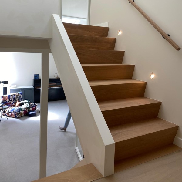 Moderne traprenovatie, Z-trap, bloktrap, renovatie, overzettreden, design traprenovatie Den Bosch, Rosmalen, Vlijmen, Drunen.JPG