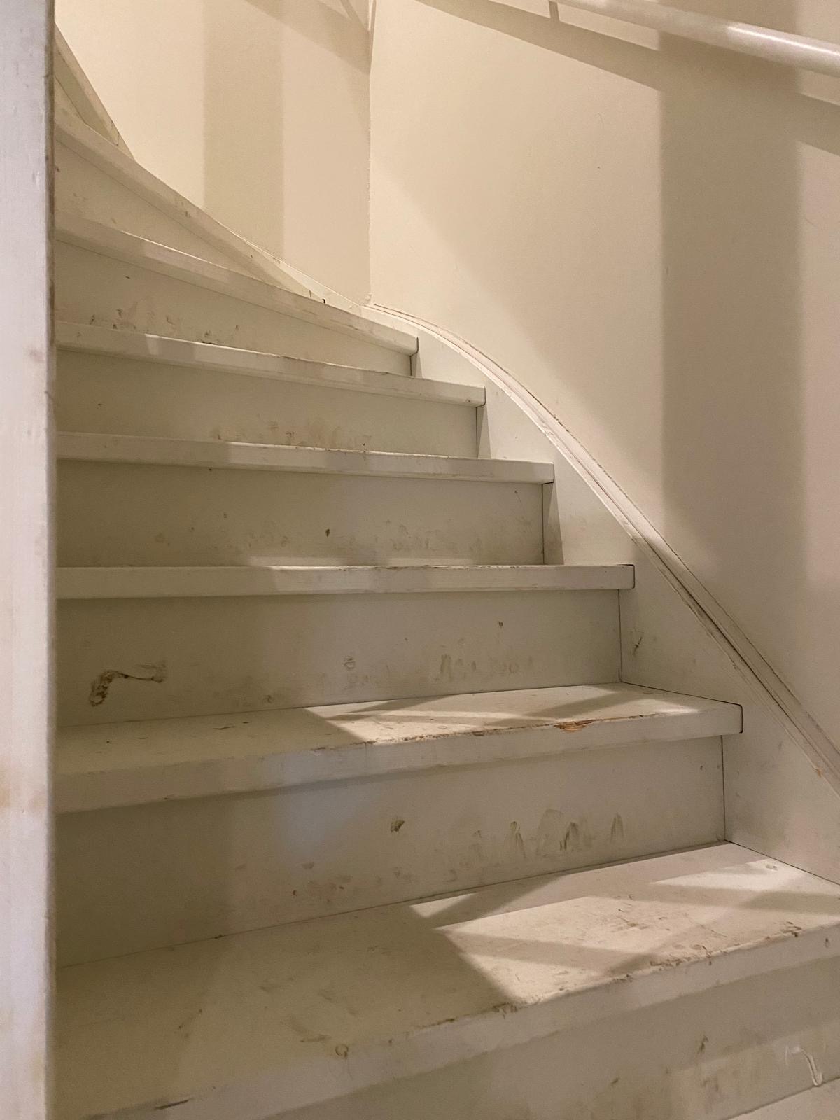 Eiken Z-traprenovatie nieuwbouwtrap wordt eiken Z-trap bloktrap Vught Den Bosch Rosmalen.JPG