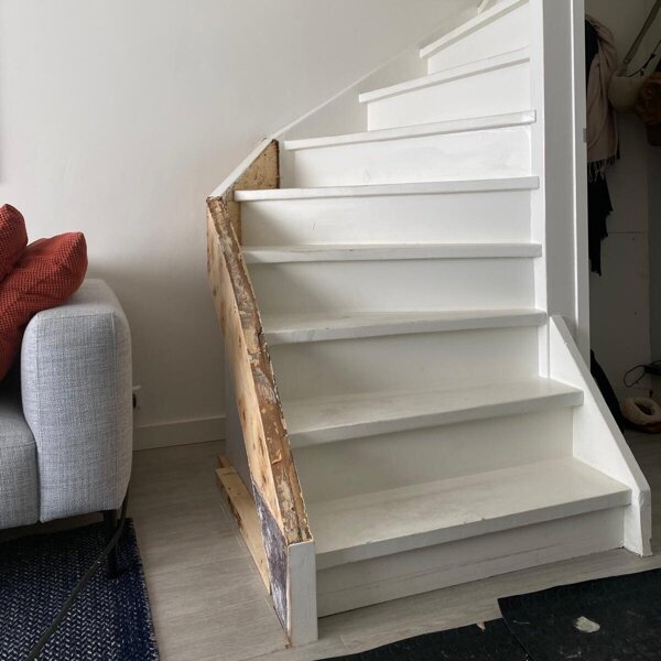 Eiken Z-traprenovatie door overzettreden in den Bosch, design traprenovatie zonder breekwerk